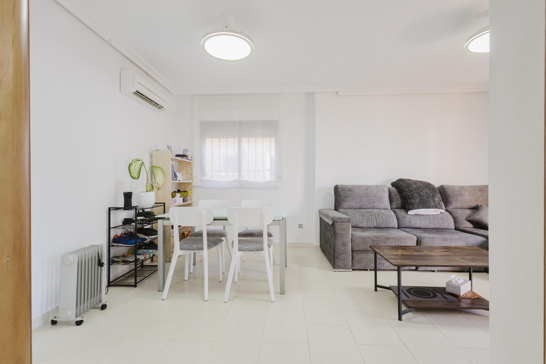Terrace in villa for sale in Torrevieja