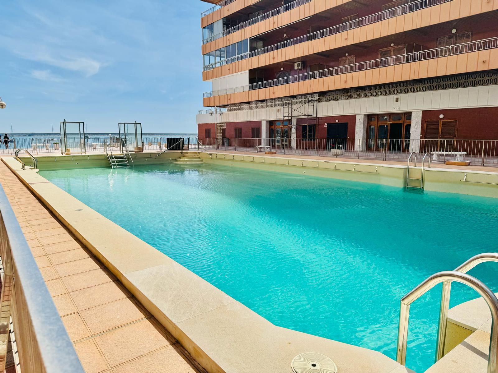Bedroom in apartment for sale in Torrevieja