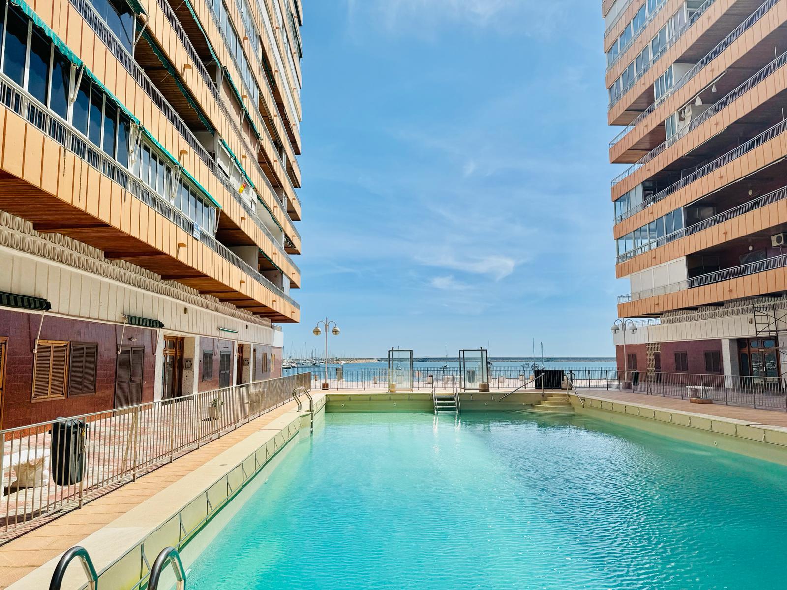 Living room in apartment for sale in Torrevieja