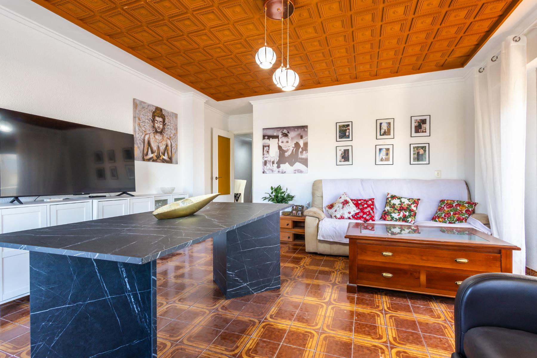 Bedroom in apartment for sale in Torrevieja