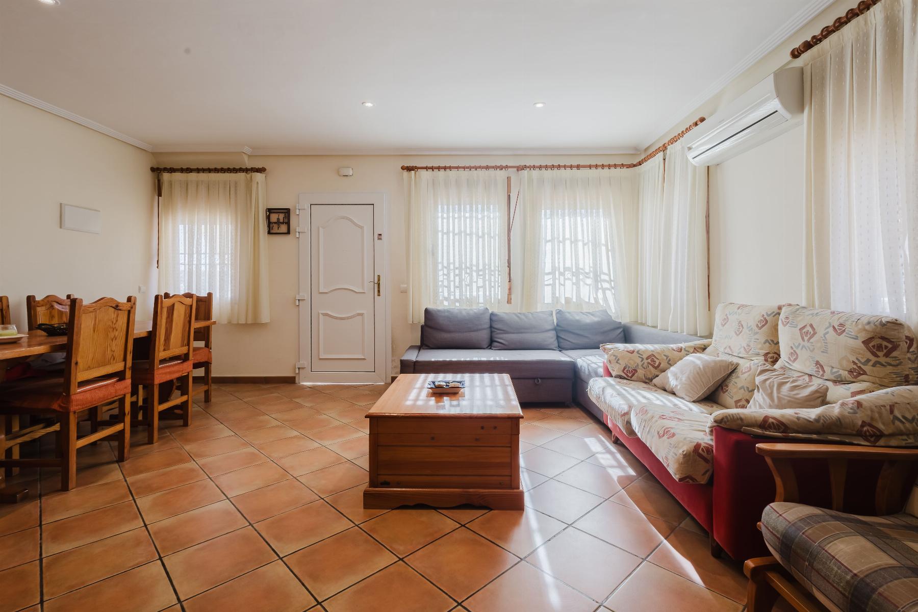 Dining area in bungalow for sale in Torrevieja