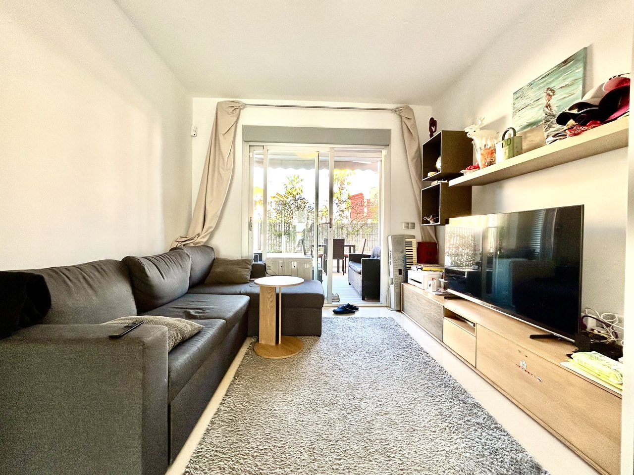 Master bedroom in apartment for sale in Punta Prima