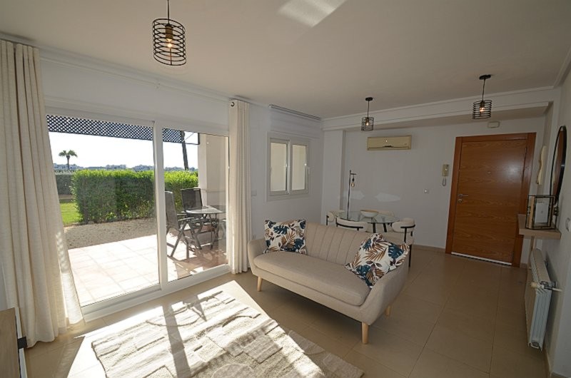 Appartamento Moderno con Vista sul Giardino Comunale