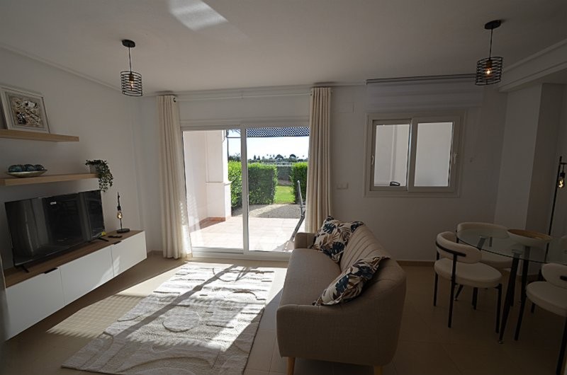 Appartamento Moderno con Vista sul Giardino Comunale