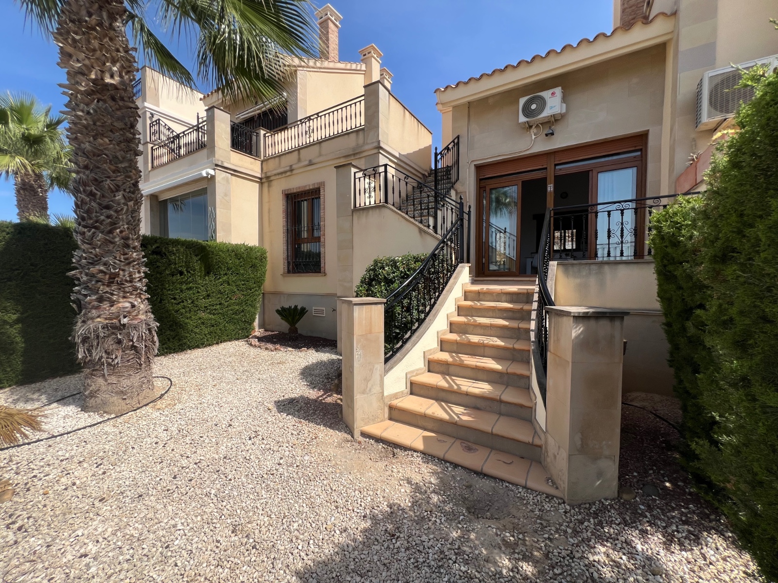 Dining area in bungalow for sale in Algorfa