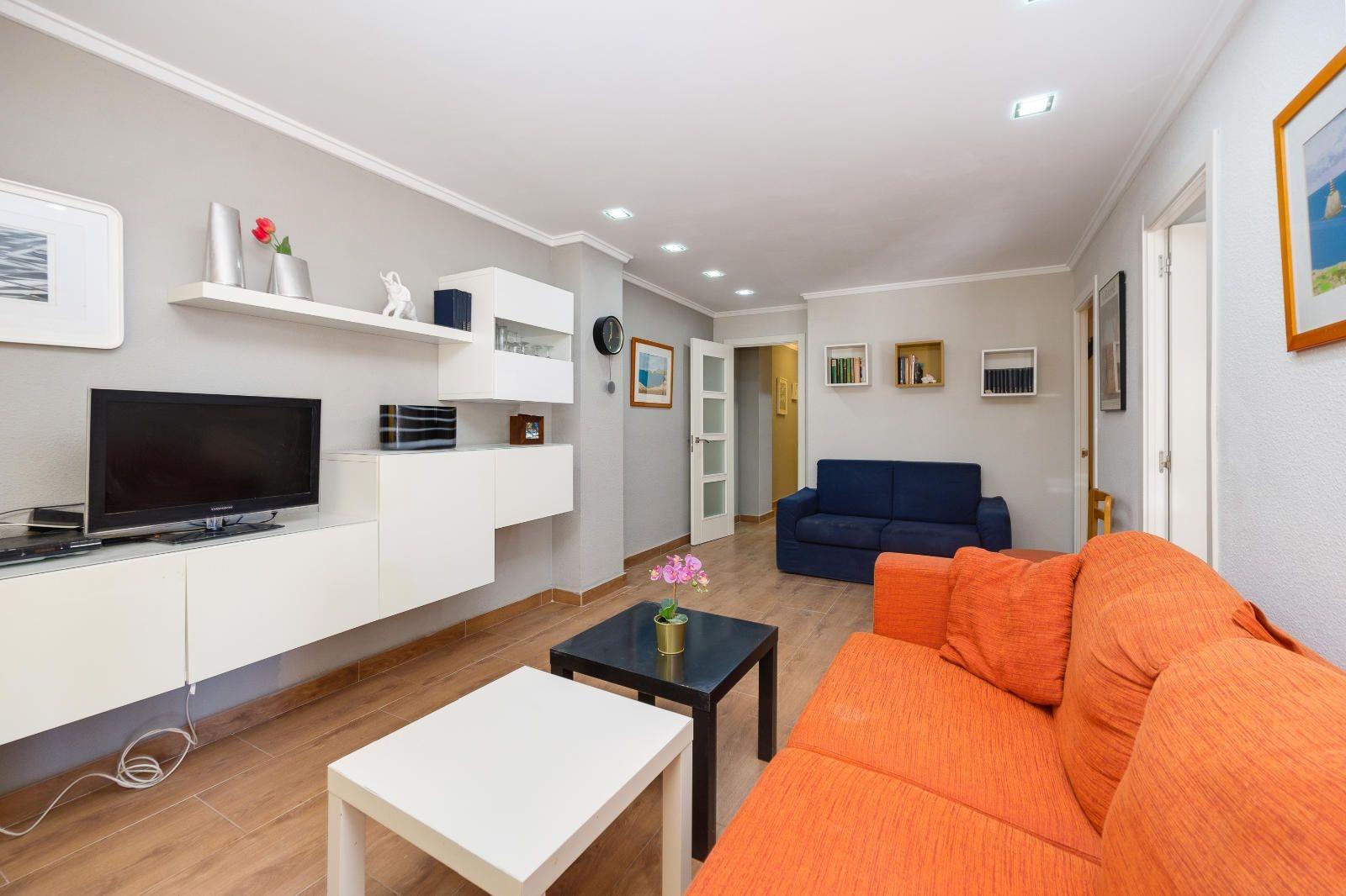 Master bedroom in apartment for sale in Torrevieja