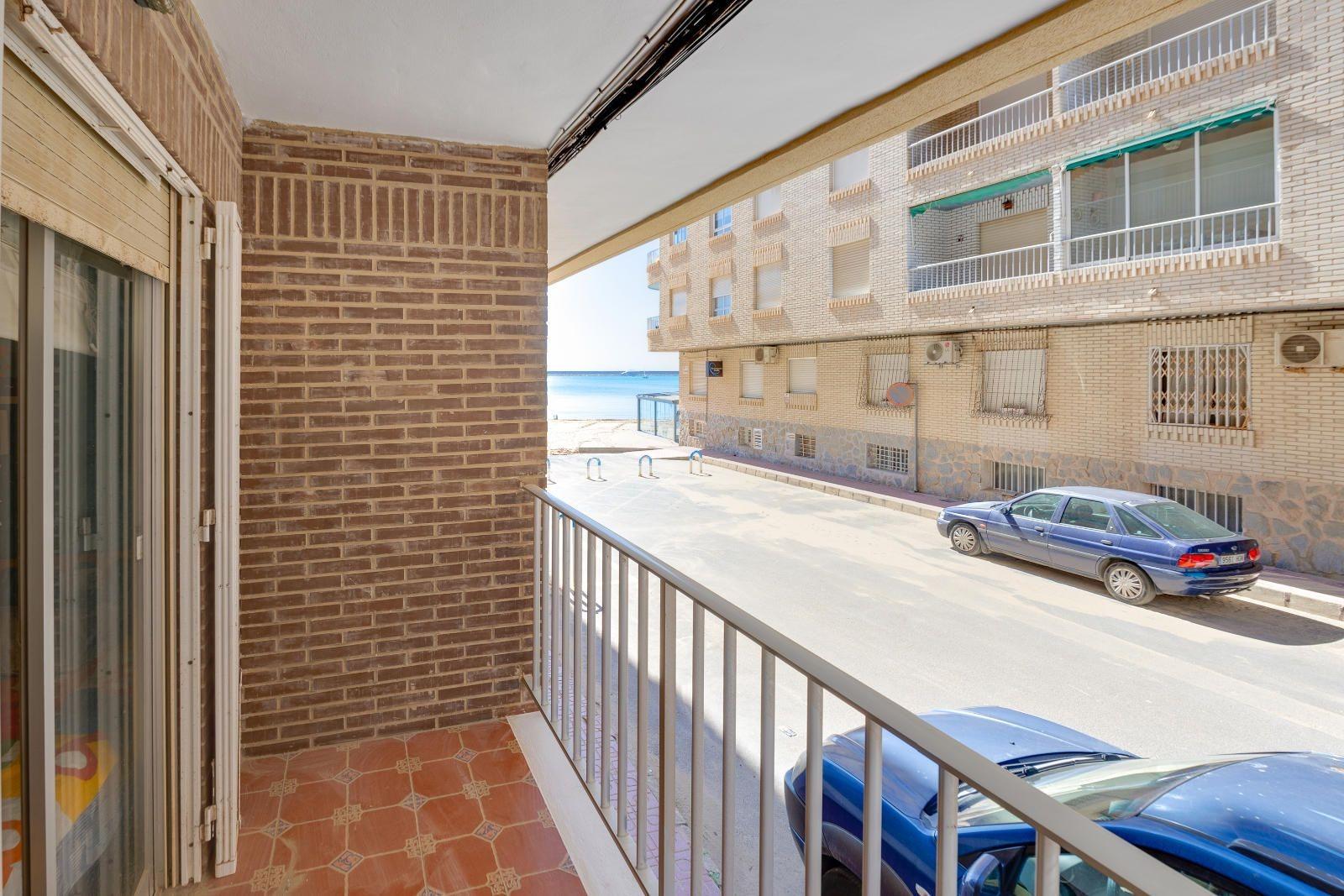 Terrace in apartment for sale in Torrevieja