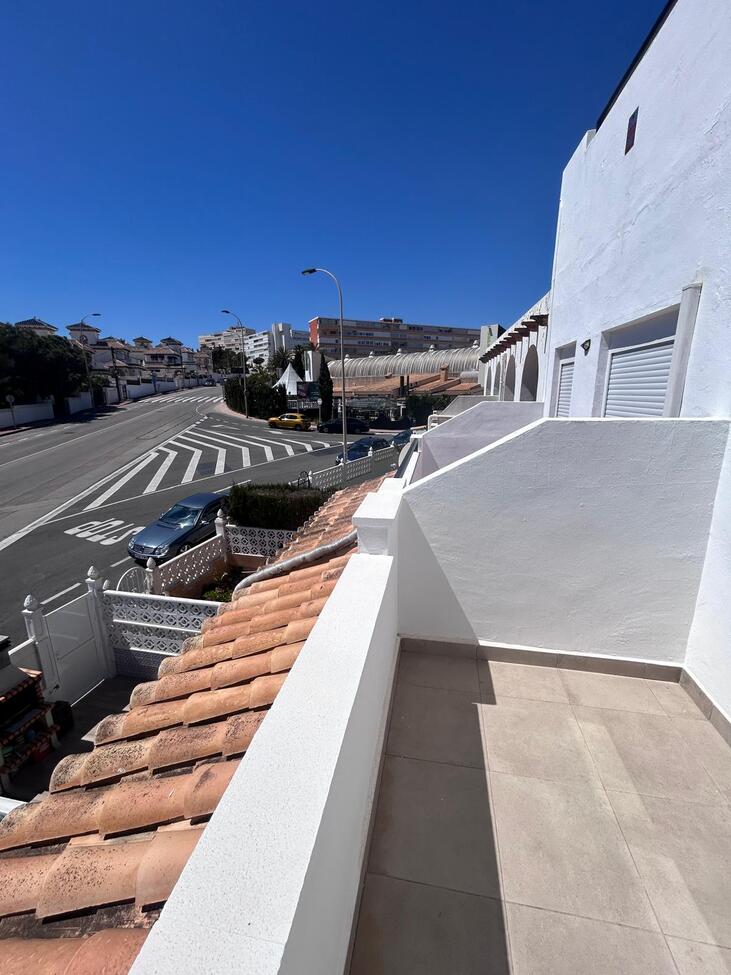Dining area in duplex for sale in Torrevieja