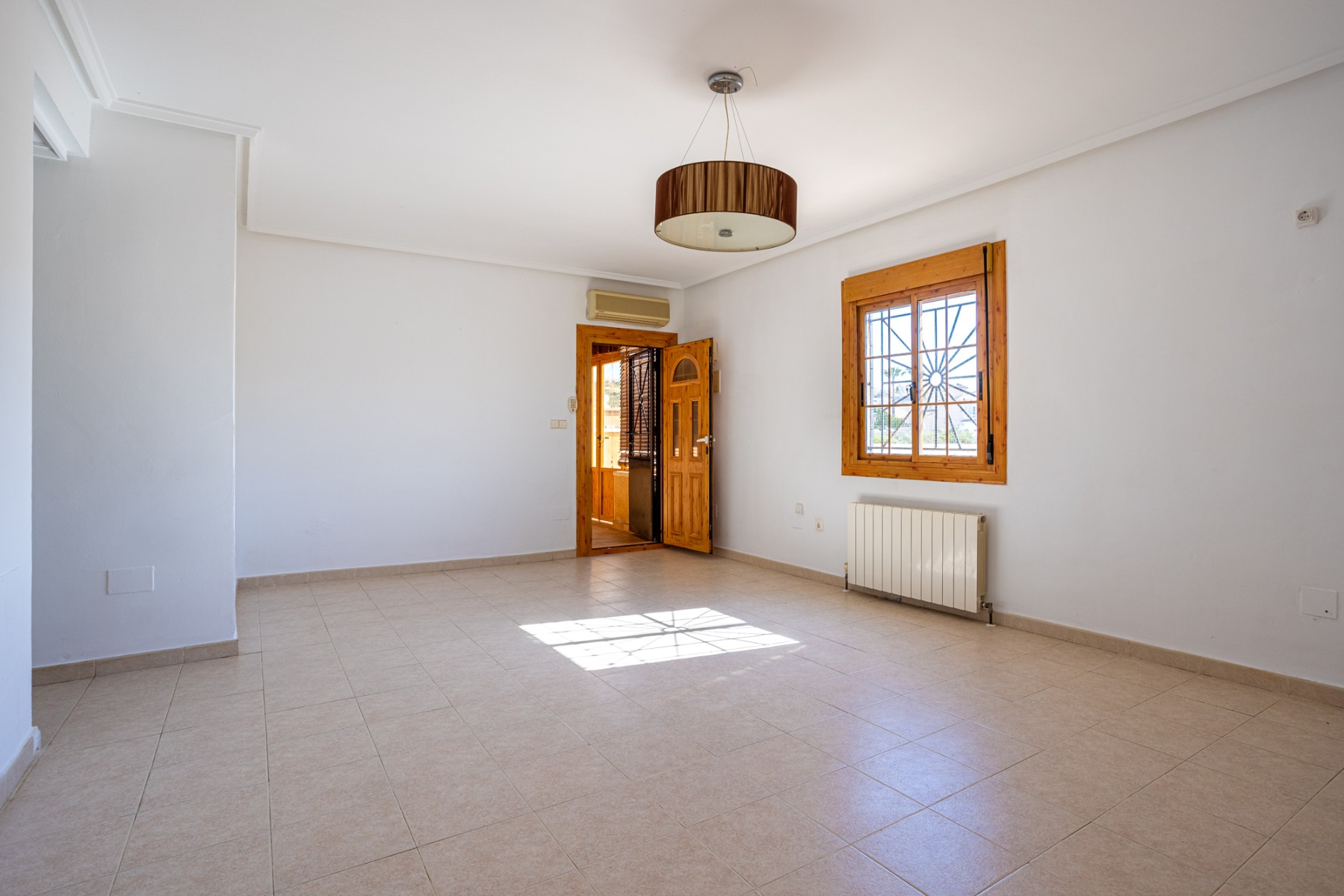 Terrace in villa for sale in Benijofar