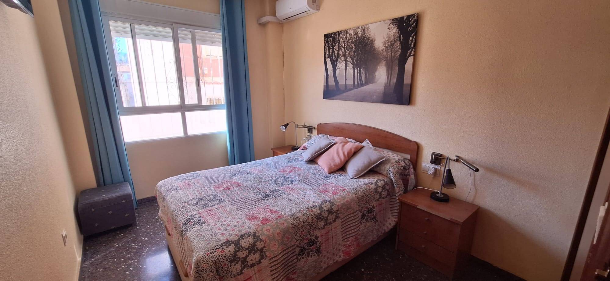 Bedroom in apartment for sale in Murcia