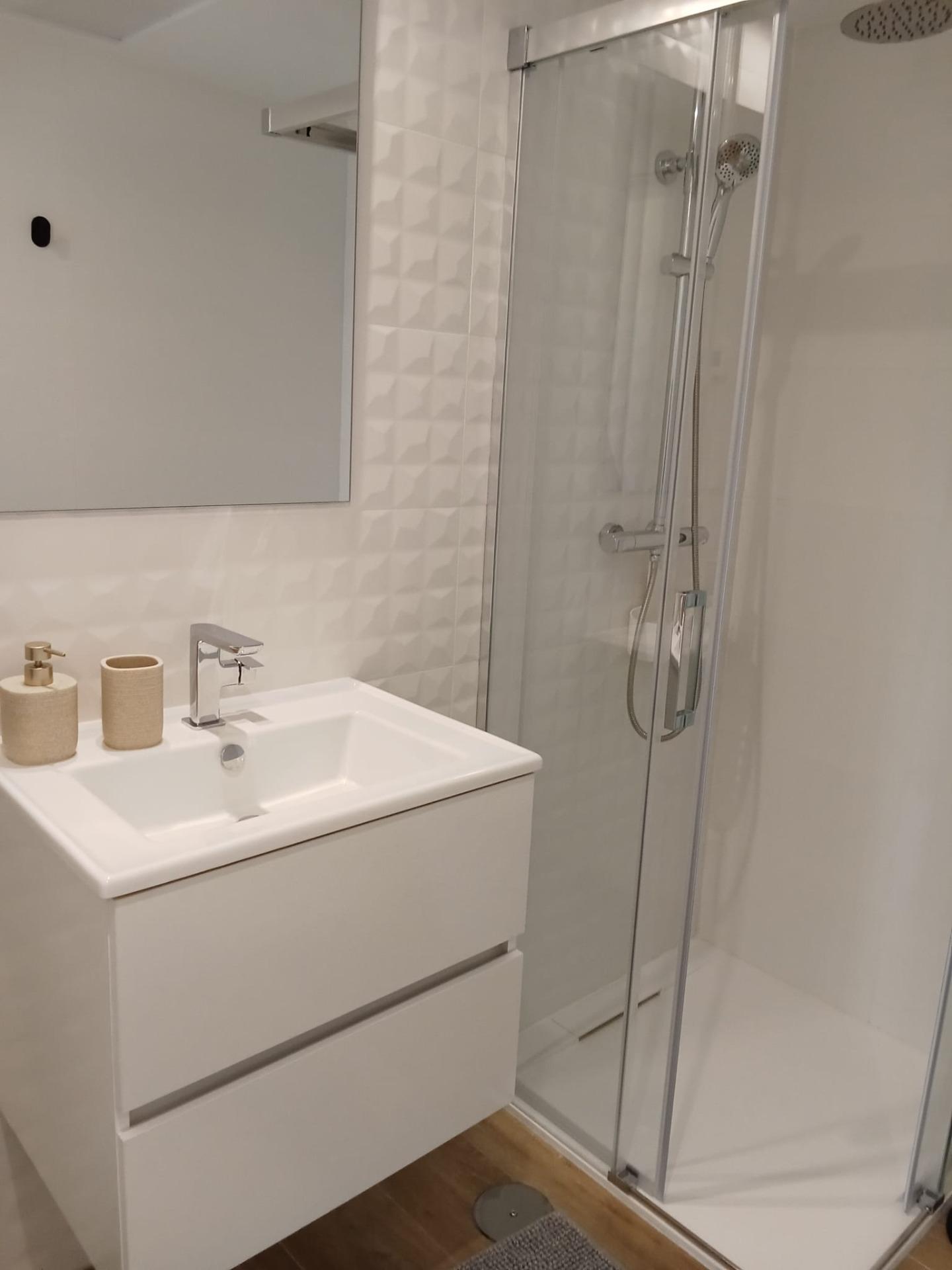 Master bedroom in apartment for sale in Torrevieja