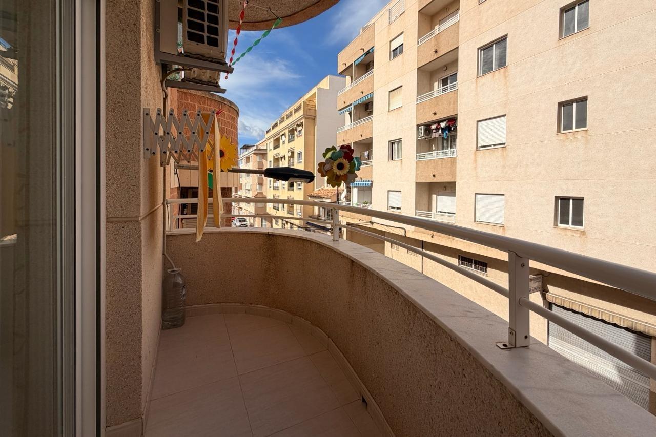 Kitchen in apartment for sale in Torrevieja