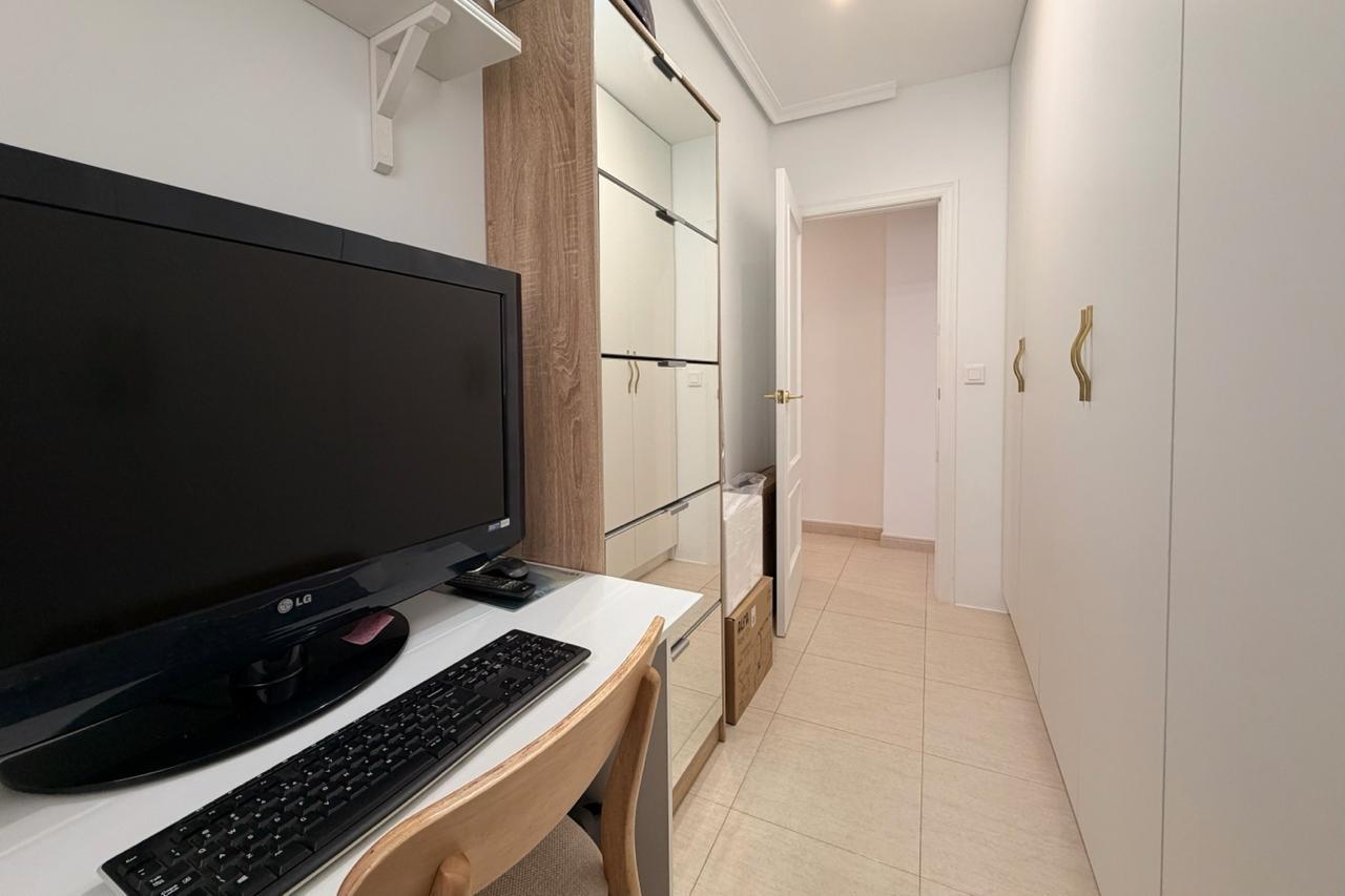 Living room in apartment for sale in Torrevieja