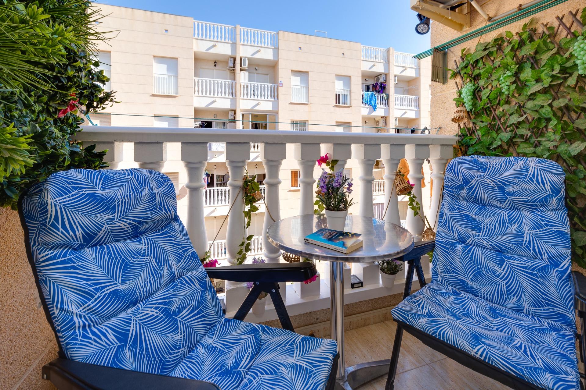 Living room in apartment for sale in Torrevieja