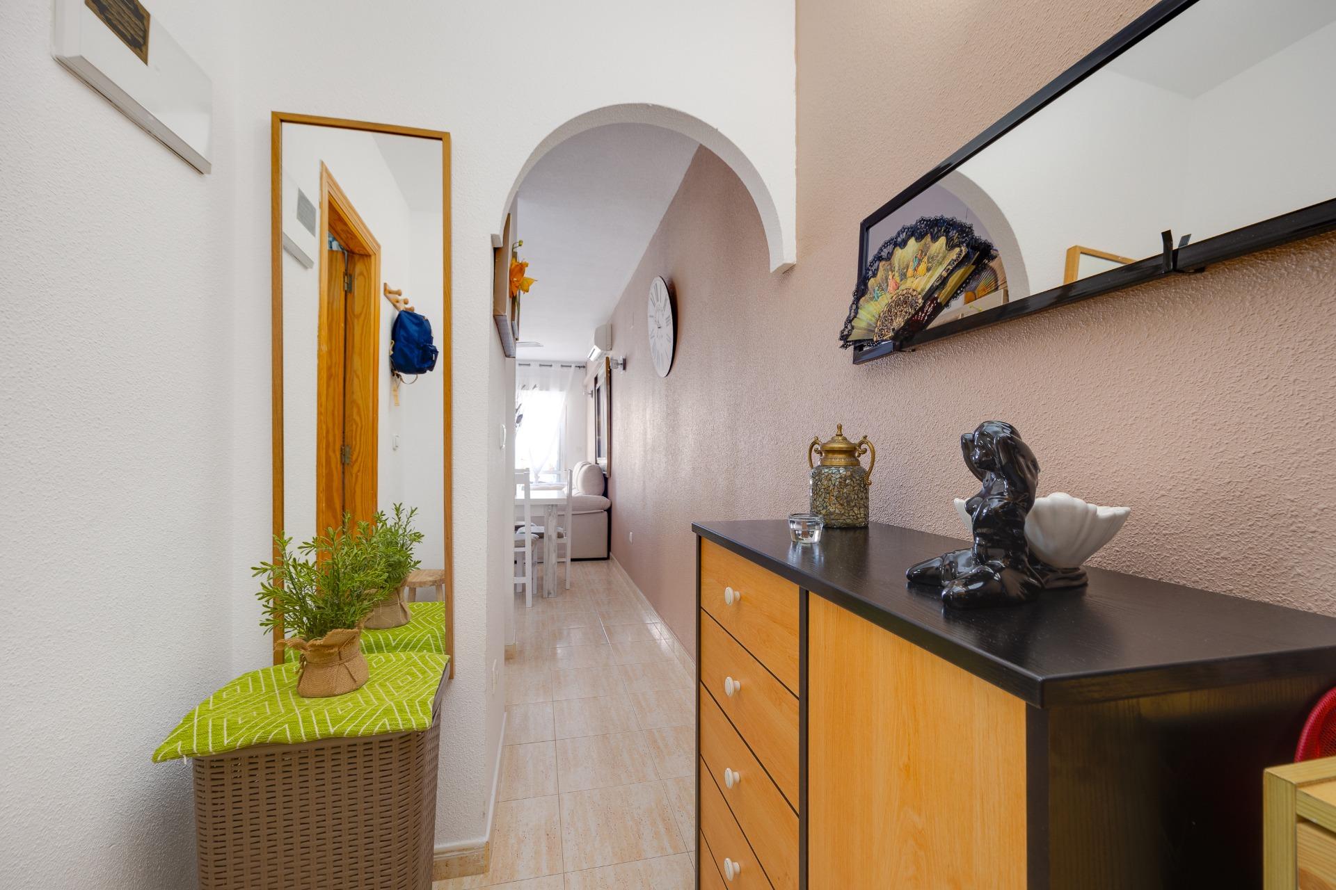 Terrace in apartment for sale in Torrevieja