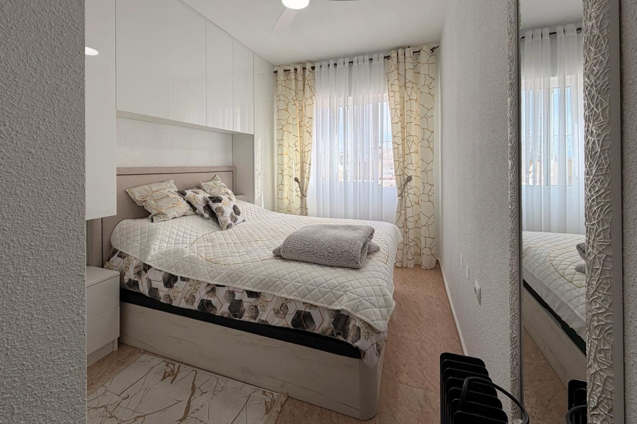 Kitchen in apartment for sale in Torrevieja