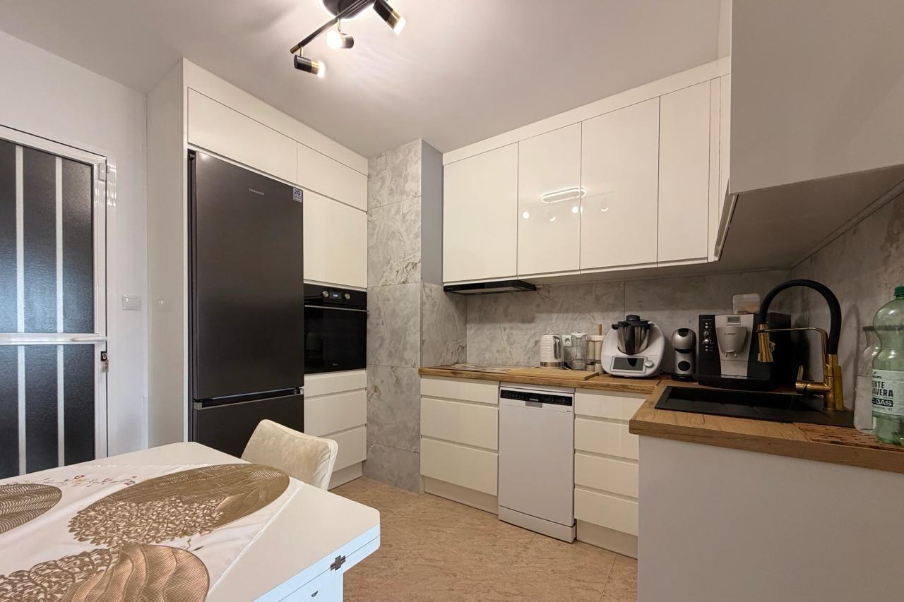 Terrace in apartment for sale in Torrevieja