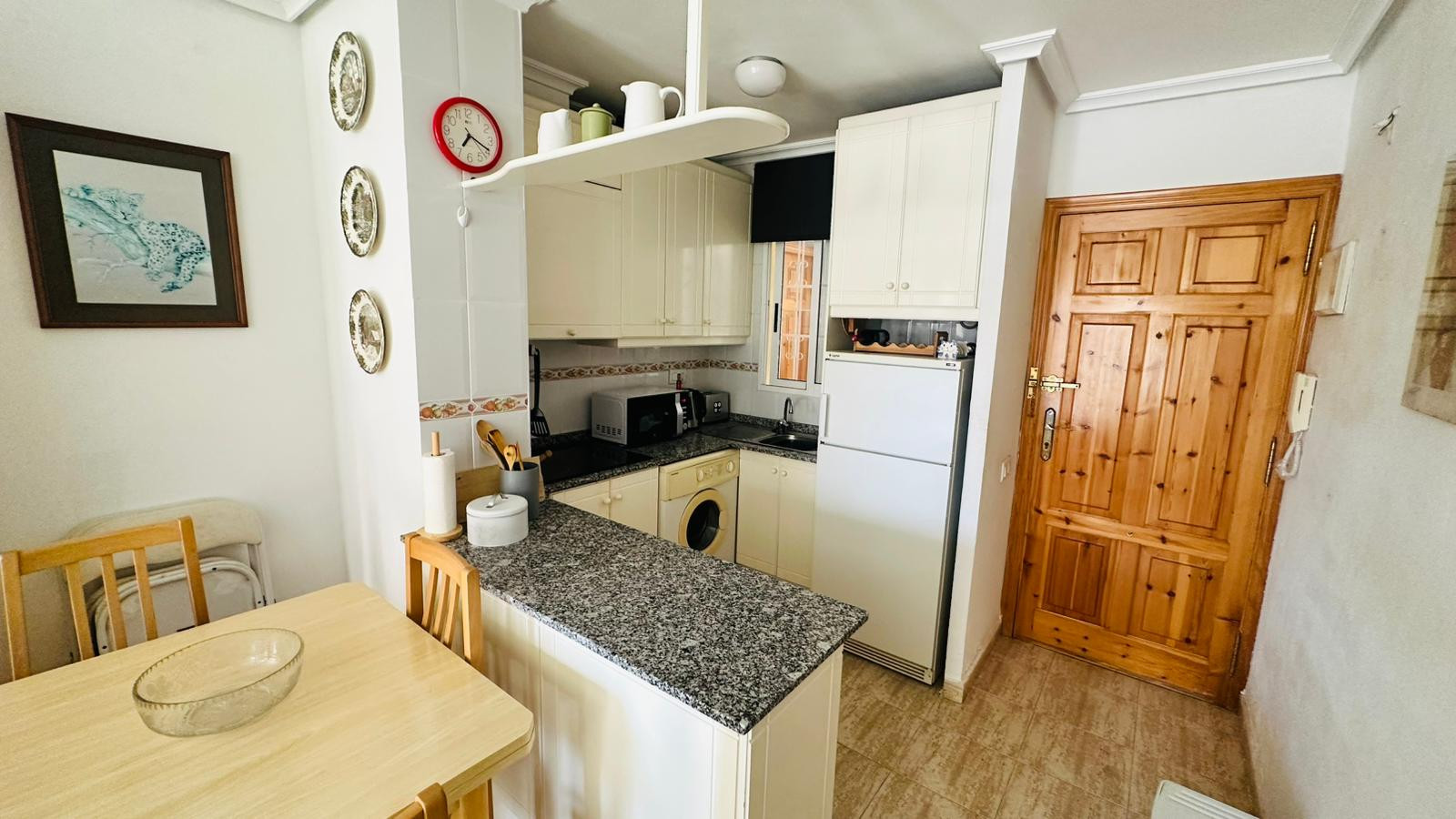 Living room in apartment for sale in Torrevieja