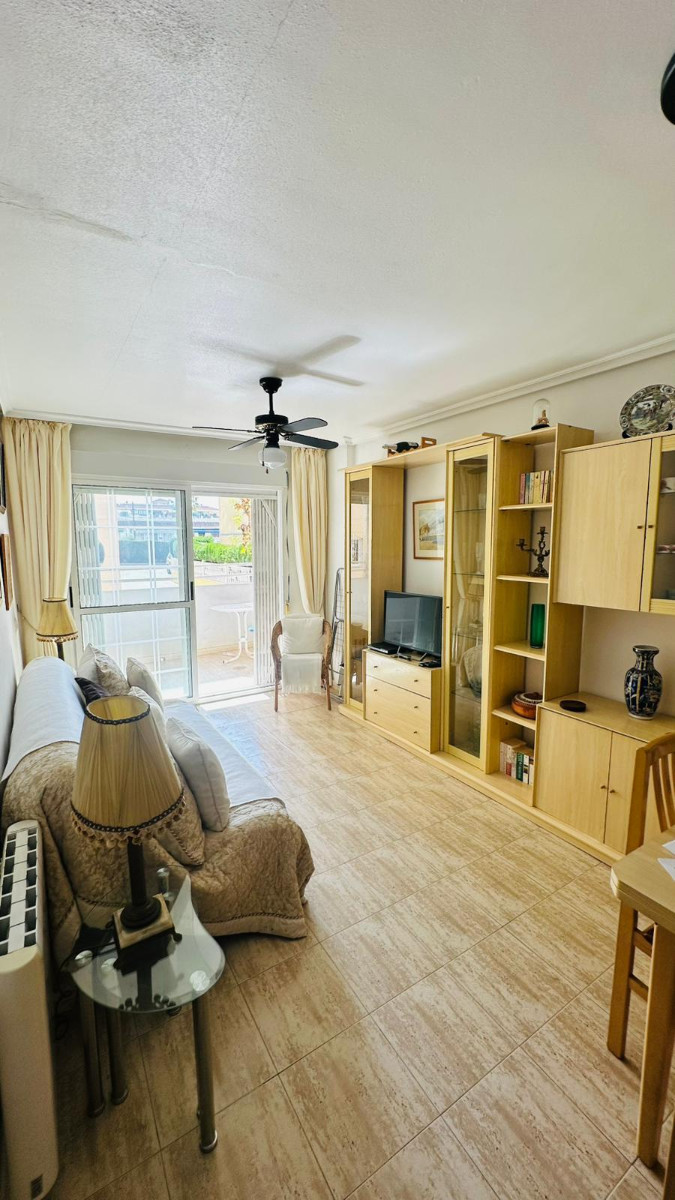 Kitchen in apartment for sale in Torrevieja