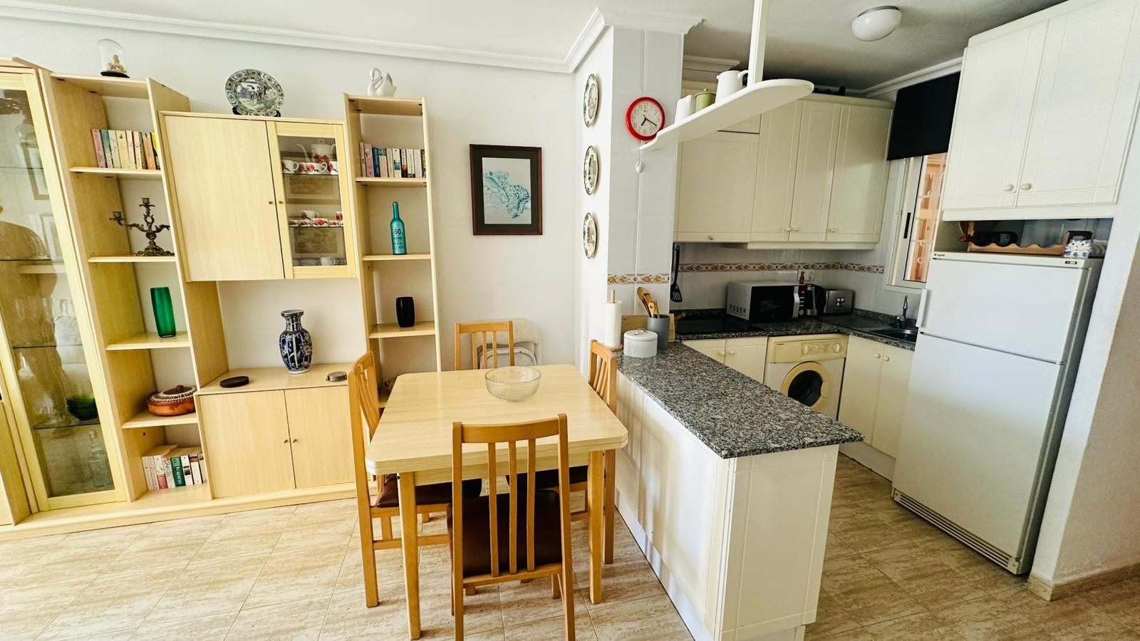 Master bedroom in apartment for sale in Torrevieja
