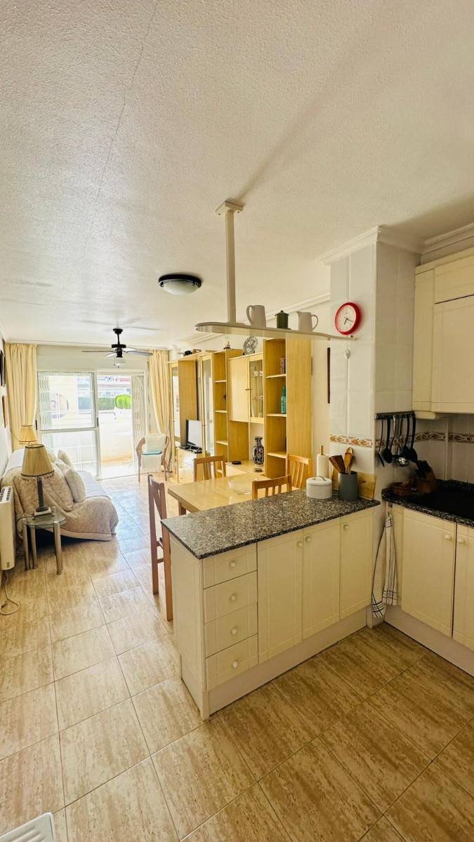 Terrace in apartment for sale in Torrevieja