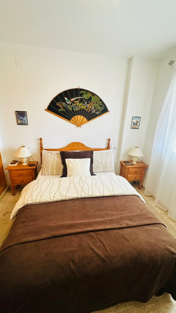 Master bedroom in apartment for sale in Torrevieja