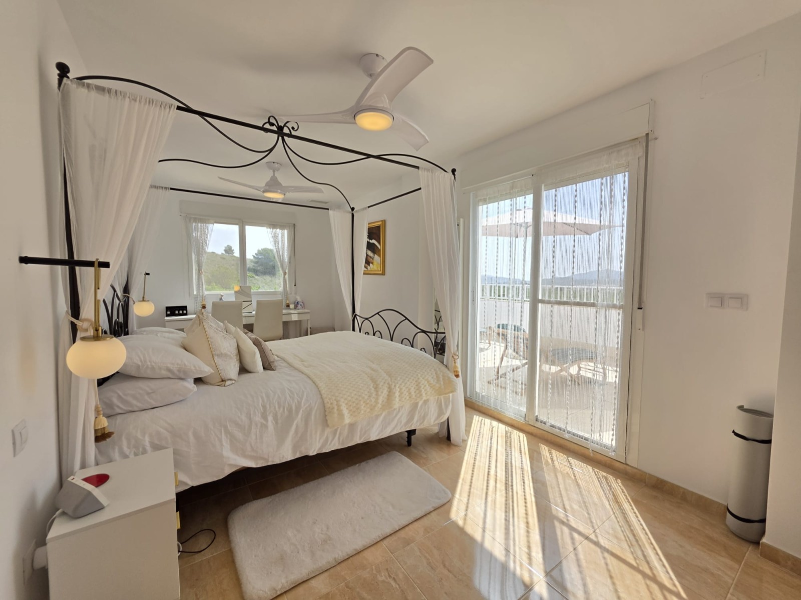 Garden in villa for sale in Pinoso