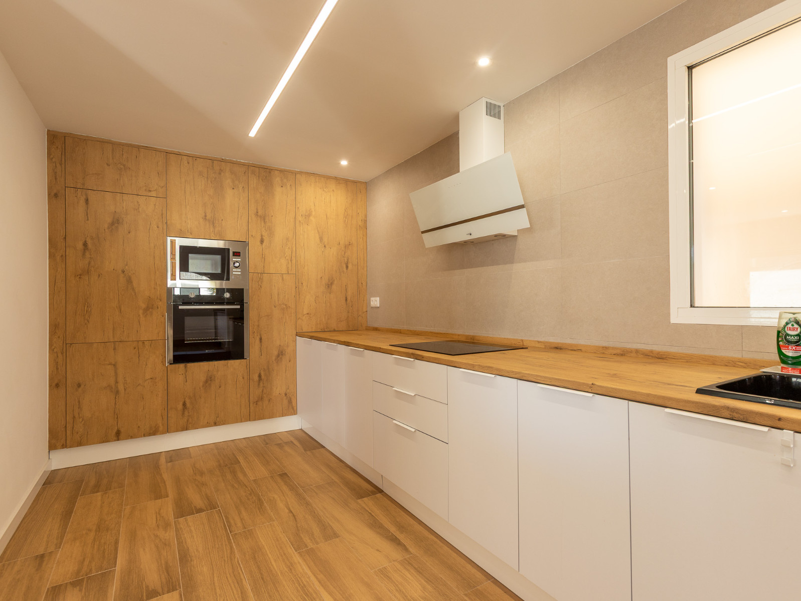 Master bedroom in villa for sale in Los Balcones