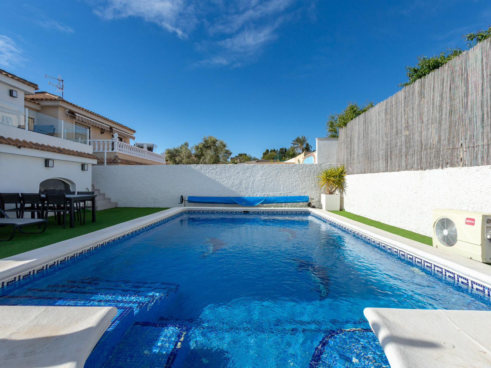 Exterior view in villa for sale in Los Balcones