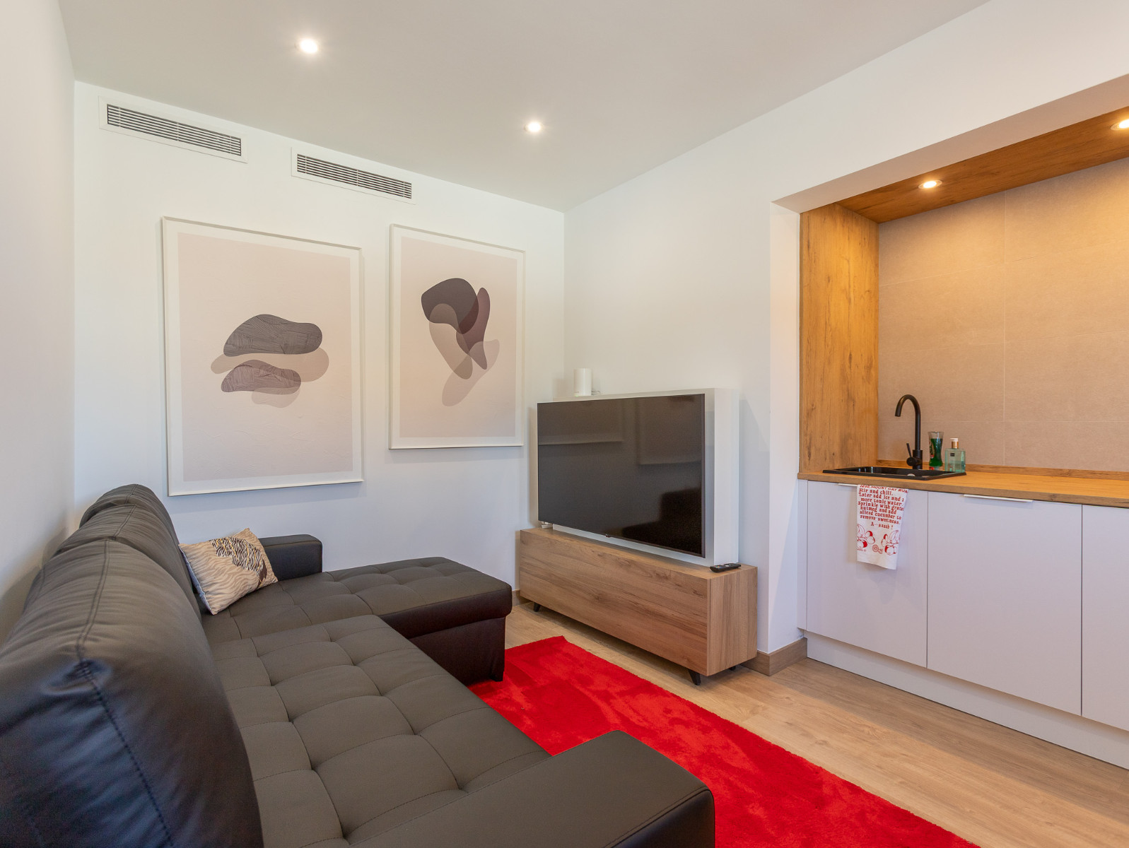Terrace in villa for sale in Los Balcones