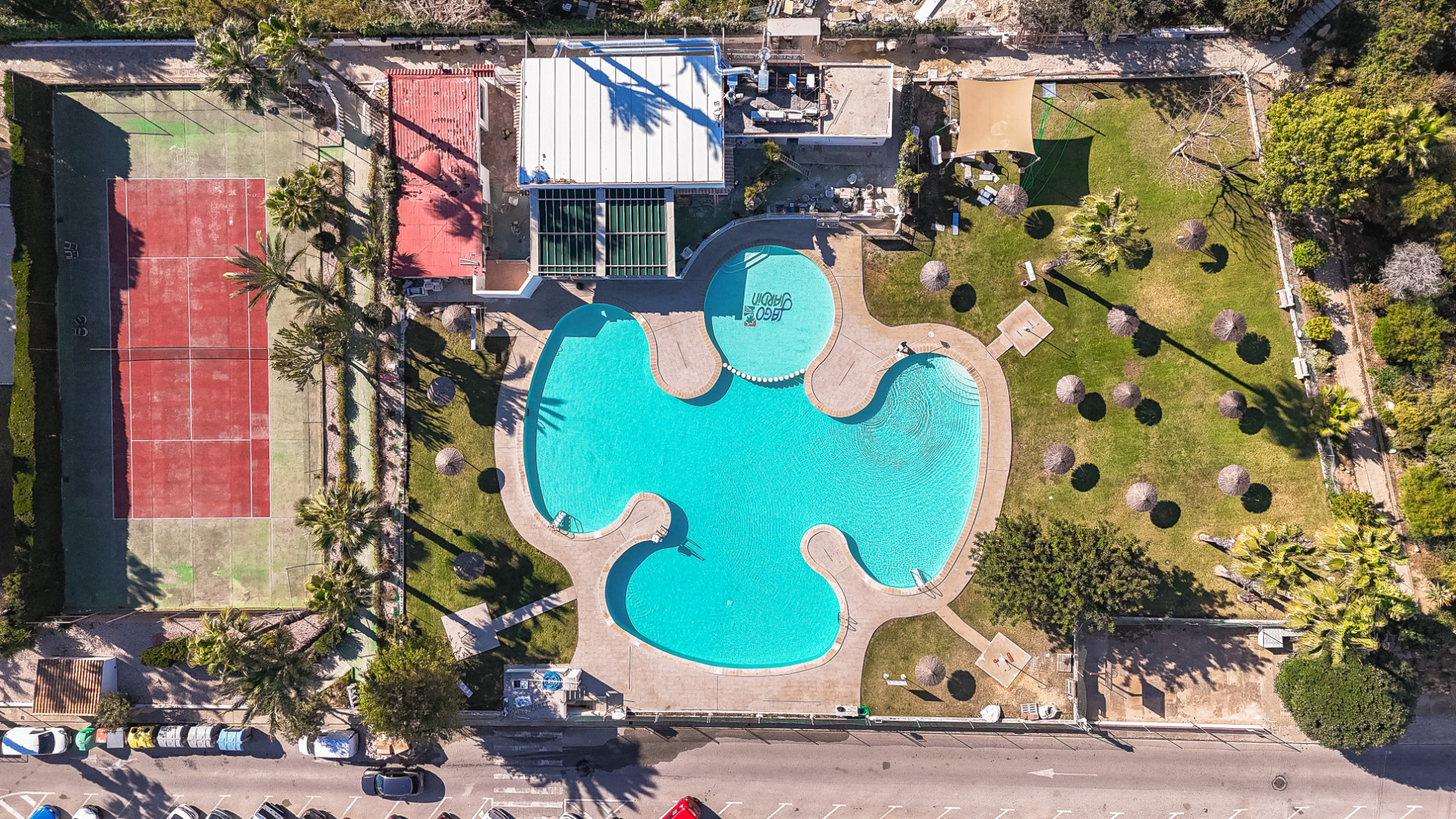 Pool area in bungalow for sale in Torrevieja
