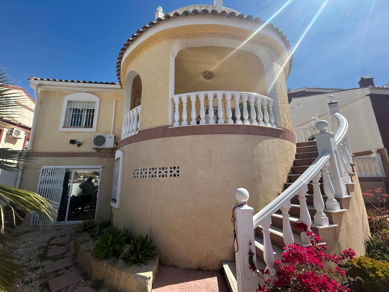Bedroom in villa for sale in Camposol