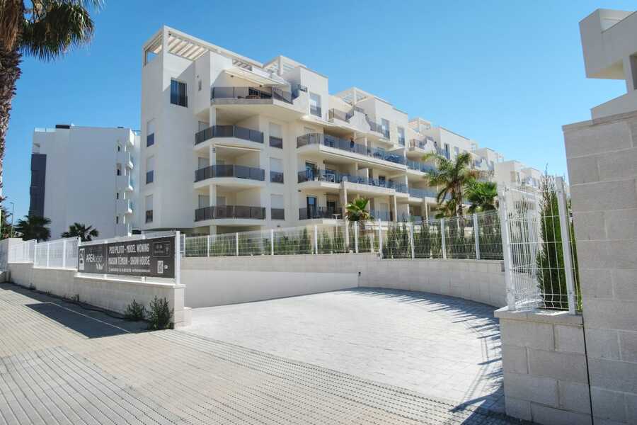 Pool area in apartment for sale in Guardamar del Segura