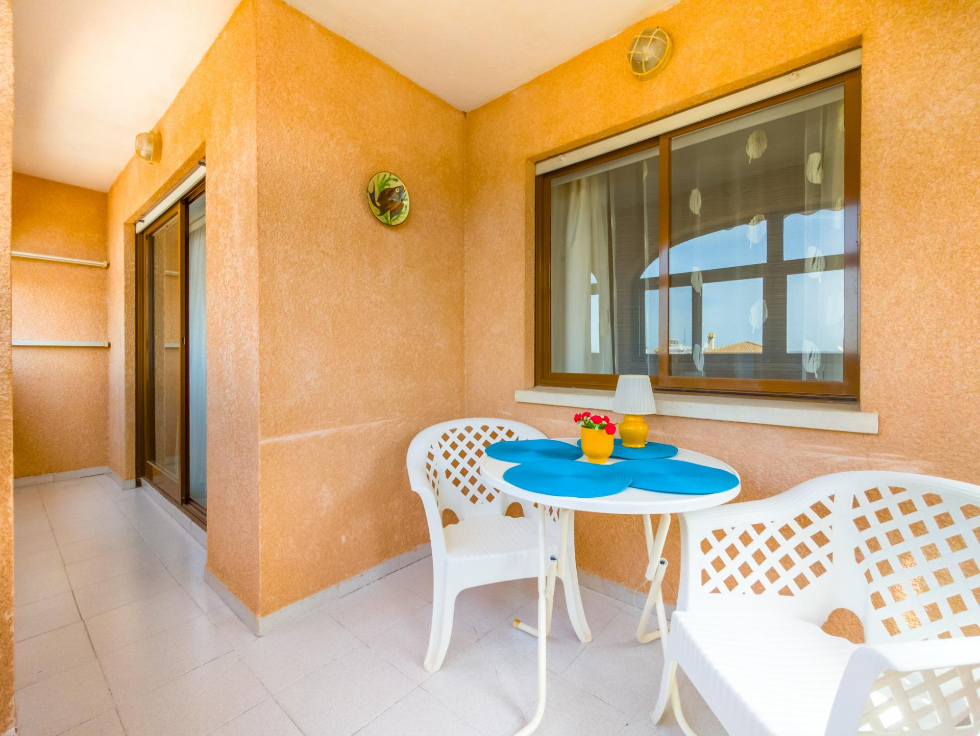 Bedroom in apartment for sale in Torrevieja