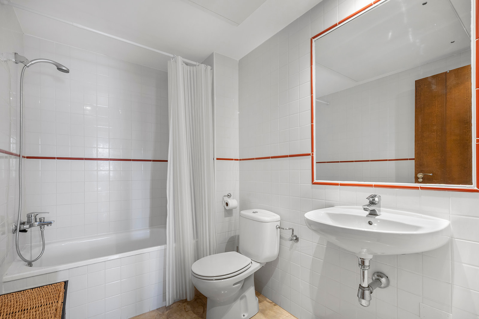 Pool area in apartment for sale in Torrevieja