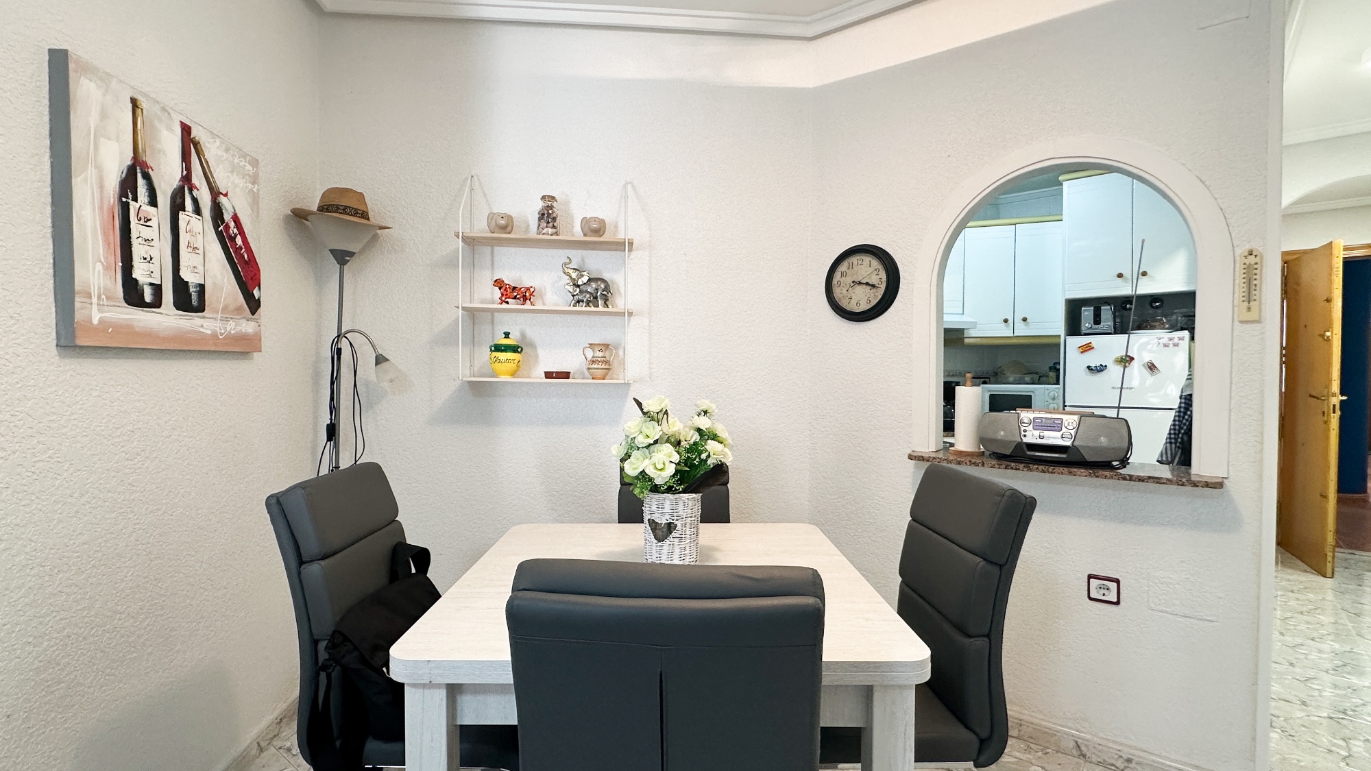 Living room in apartment for sale in Torrevieja