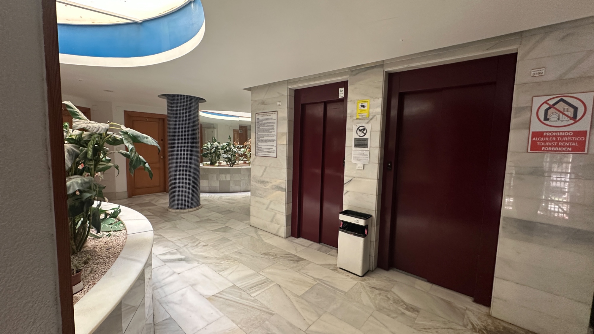 Pool area in apartment for sale in Torrevieja