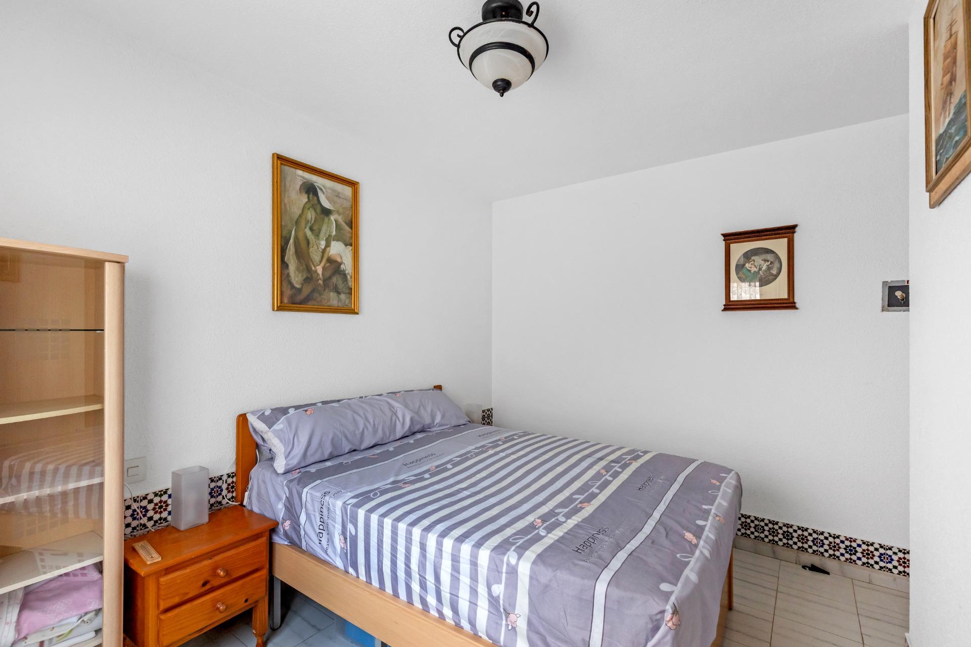Bedroom in bungalow for sale in Torrevieja