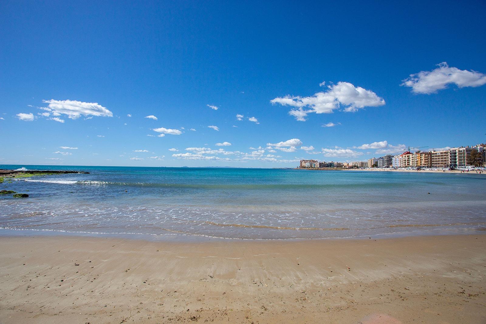 Master bedroom in bungalow for sale in Torrevieja