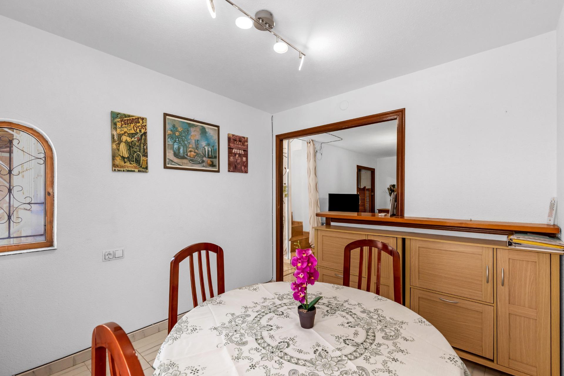 Garden in bungalow for sale in Torrevieja