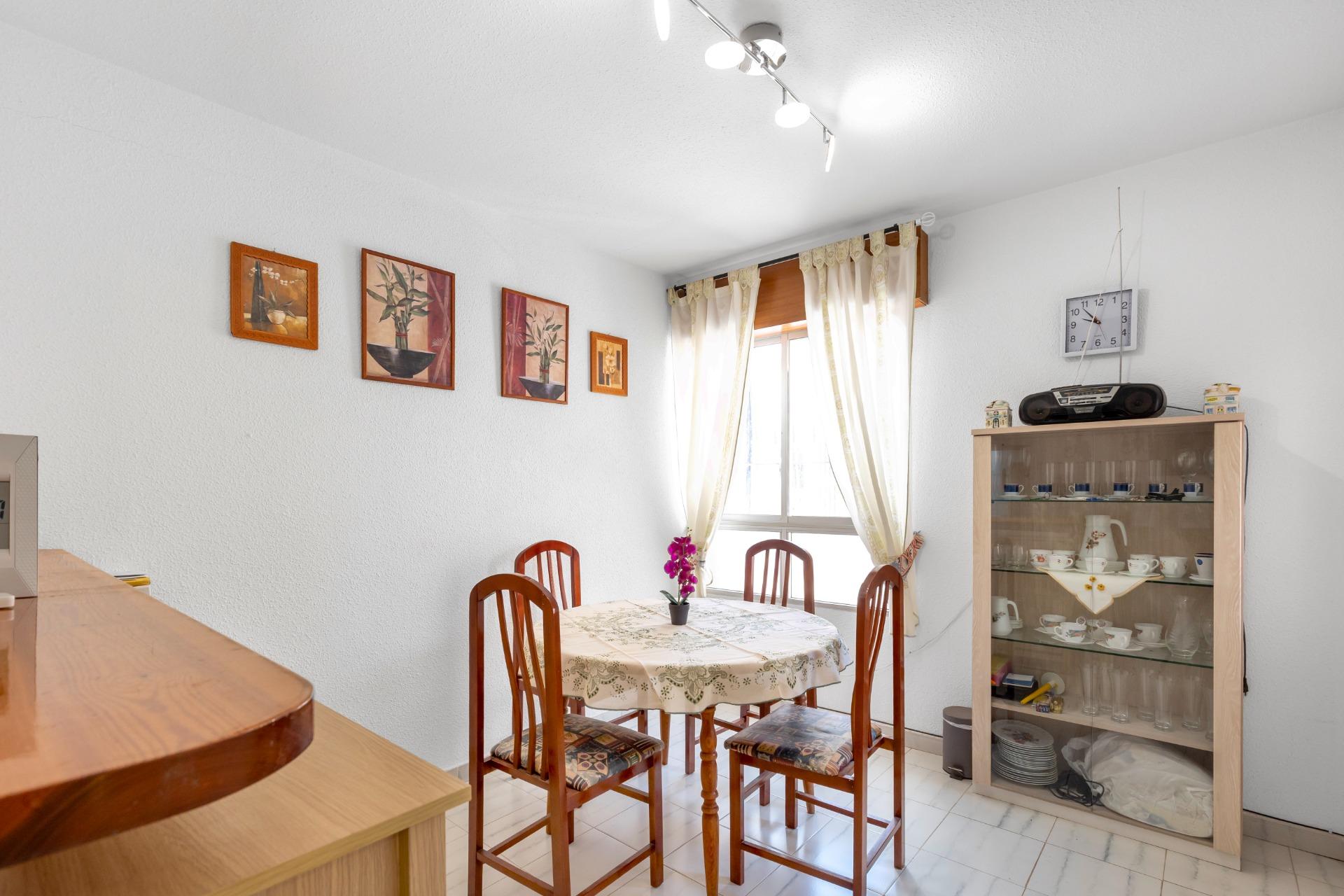 Dining area in bungalow for sale in Torrevieja
