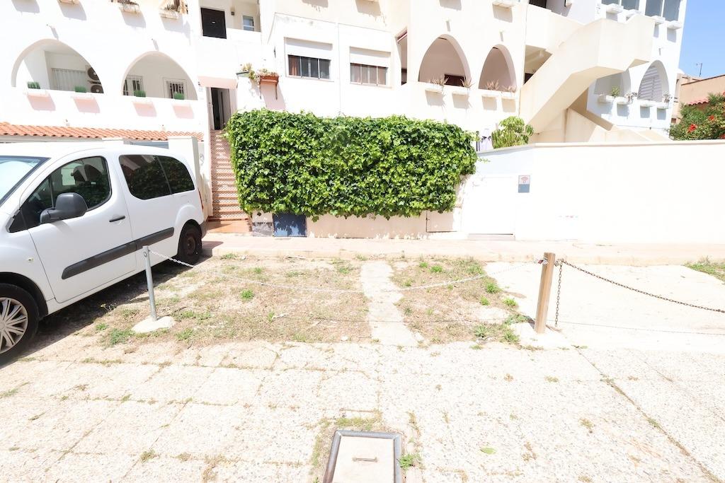 Master bedroom in bungalow for sale in Orihuela Costa