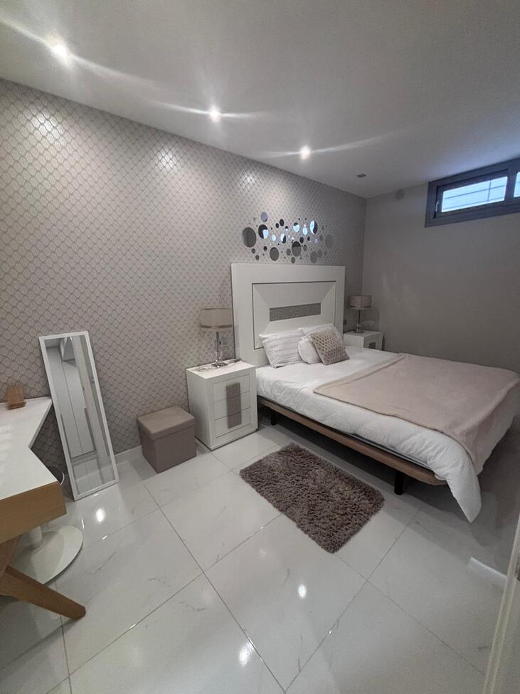Garden in villa for sale in Villamartin