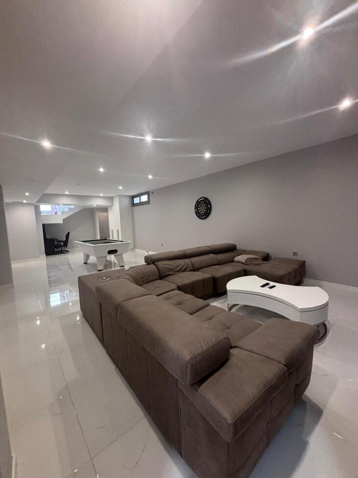Pool area in villa for sale in Villamartin