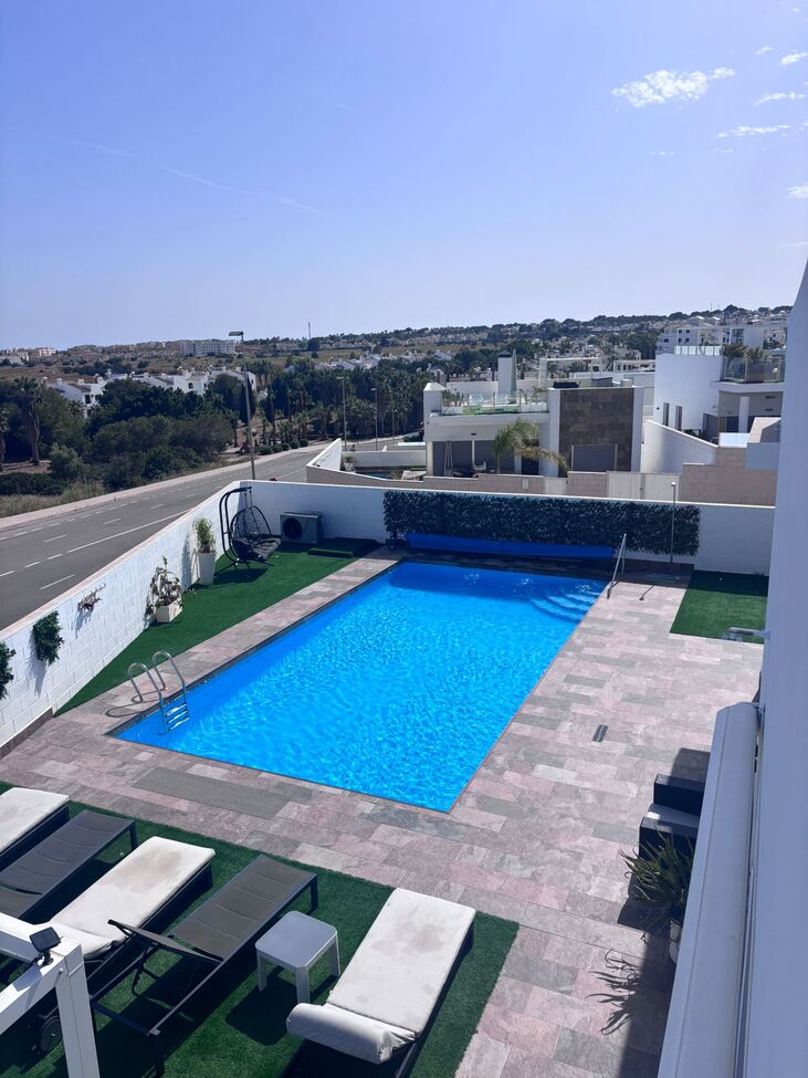 Terrace in villa for sale in Villamartin