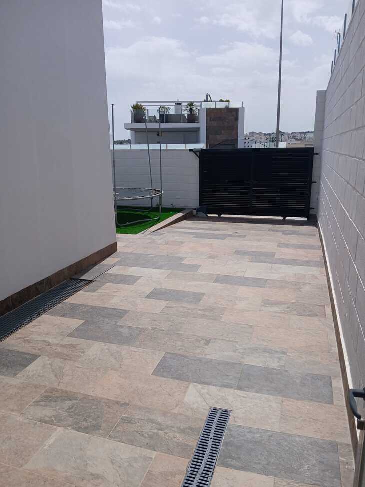 Garden in villa for sale in Villamartin
