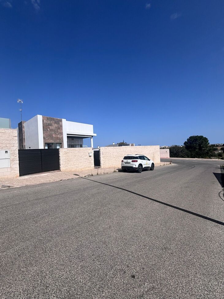 Bedroom in villa for sale in Villamartin