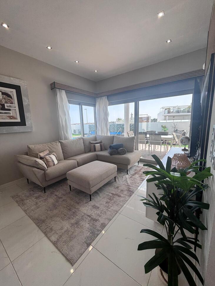 Terrace in villa for sale in Villamartin