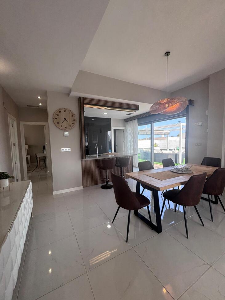 Pool area in villa for sale in Villamartin