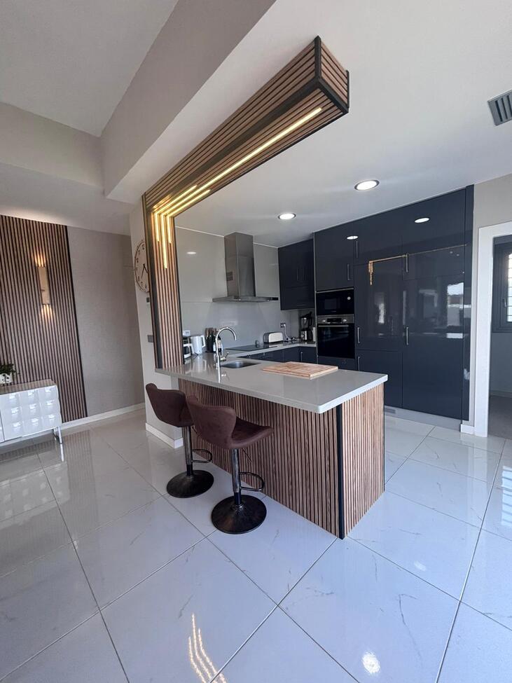 Dining area in villa for sale in Villamartin